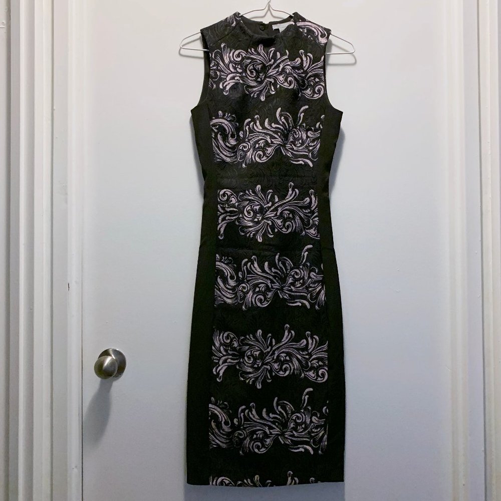 H&M Fitted Jacquard Weave Sleeveless Dress (Size US 2/EUR 32)